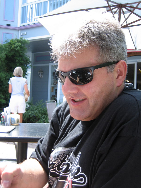 576x775 pixels (148K)