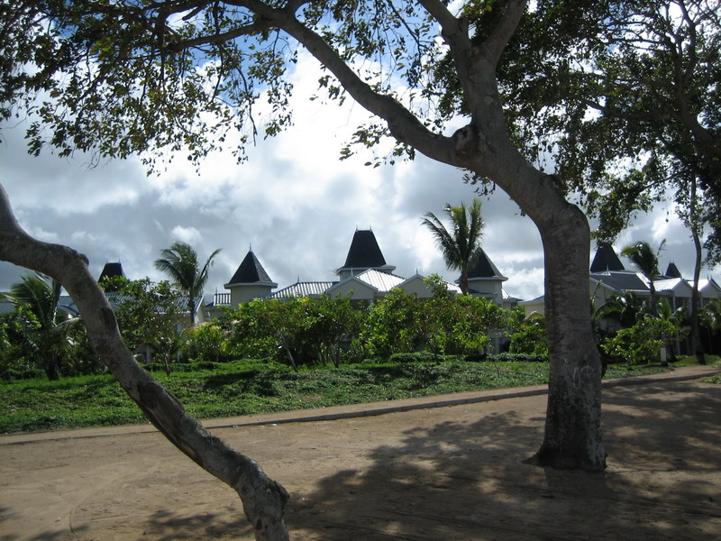 776x575 pixels (216K)