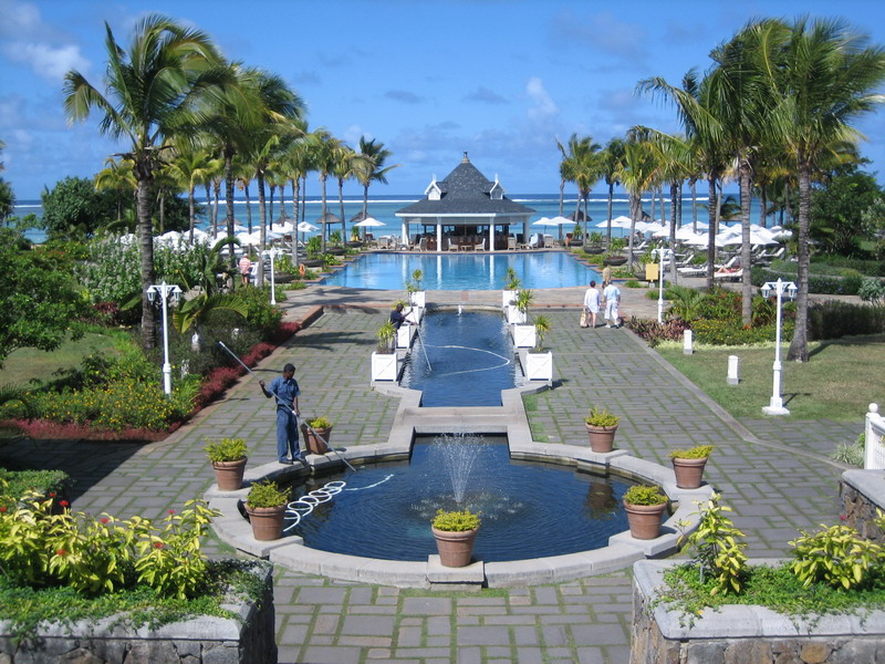 776x575 pixels (211K)