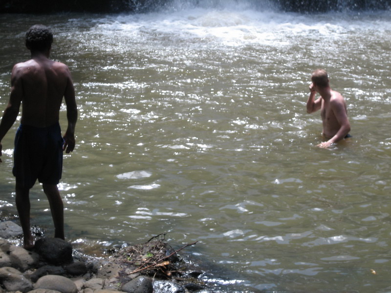 776x575 pixels (150K)