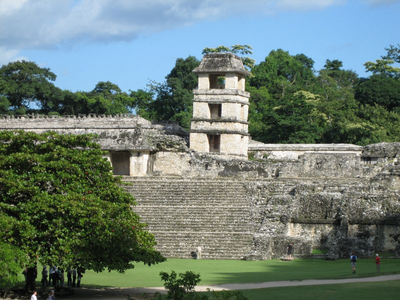 776x575 pixels (119K)