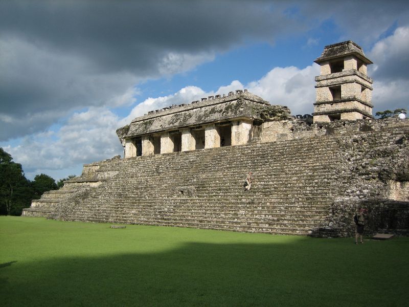 776x575 pixels (91K)