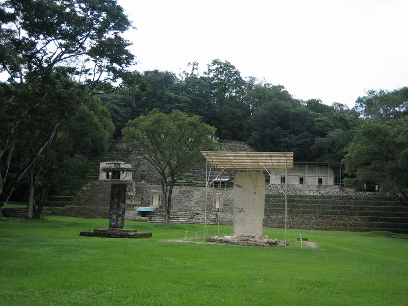 776x575 pixels (93K)