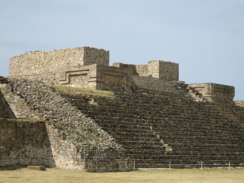 776x575 pixels (86K)