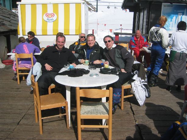 590x436 pixels (75K)