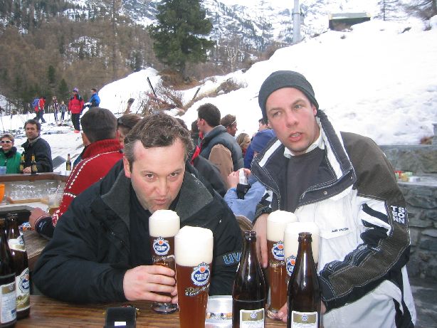 590x436 pixels (77K)