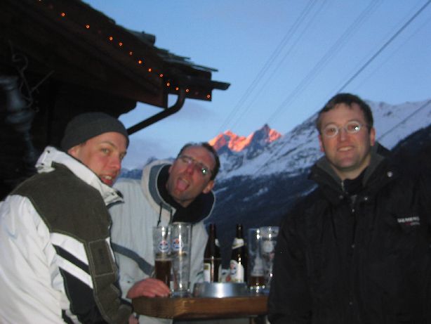 590x436 pixels (39K)