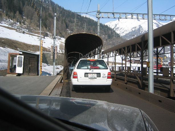 590x436 pixels (72K)